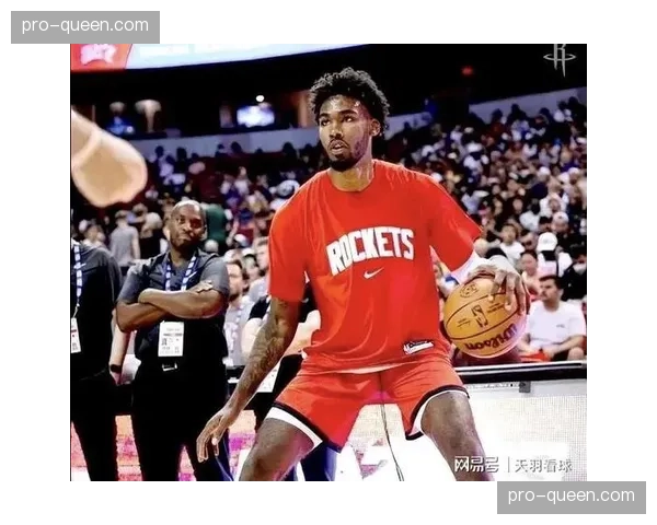 雷恩主力中卫伤愈复出,或将增强球队在定位球攻防两端的高度优势 雷恩主力中卫伤愈复出,或将增强球队在定位球攻防两端的高度优势