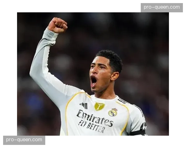 特写:贝林厄姆与亚马尔赛后交换球衣,两代天才惺惺相惜 特写:贝林厄姆与亚马尔赛后交换球衣,两代天才惺惺相惜